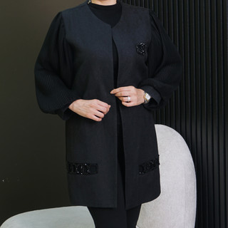 مانتو مجلسی مدل پارمیس با پارچه ژاکارد شاین و آستین پلیسه سنگدوزی شده طراحی مزونی خاص زنانه